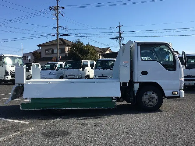 いすゞ エルフ TKG-NKR85AN(2WD)の写真19