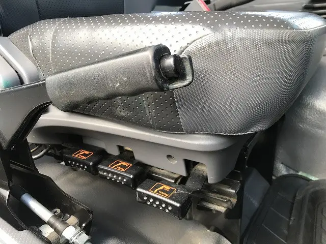 いすゞ フォワード TKG-FRR90S1(2WD)の写真34