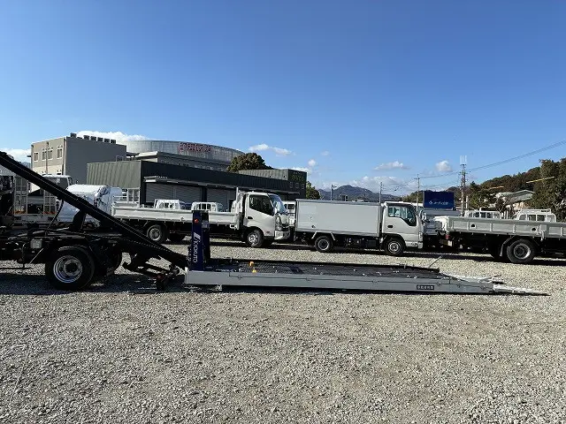 三菱 キャンター 2PG-FEB80(2WD)の写真11