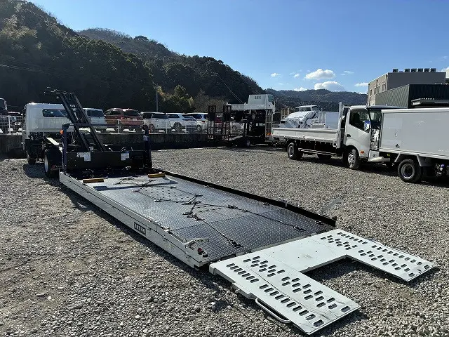 三菱 キャンター 2PG-FEB80(2WD)の写真13