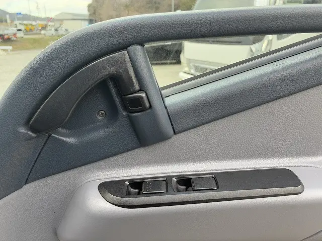 三菱 キャンター TKG-FEB50(2WD)の写真42