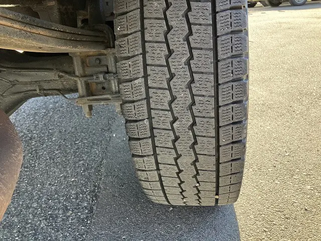 いすゞ エルフ BKG-NHS85A(4WD)の写真31