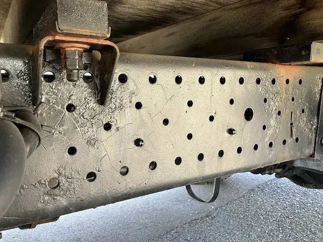 いすゞ エルフ BKG-NHS85A(4WD)の写真32