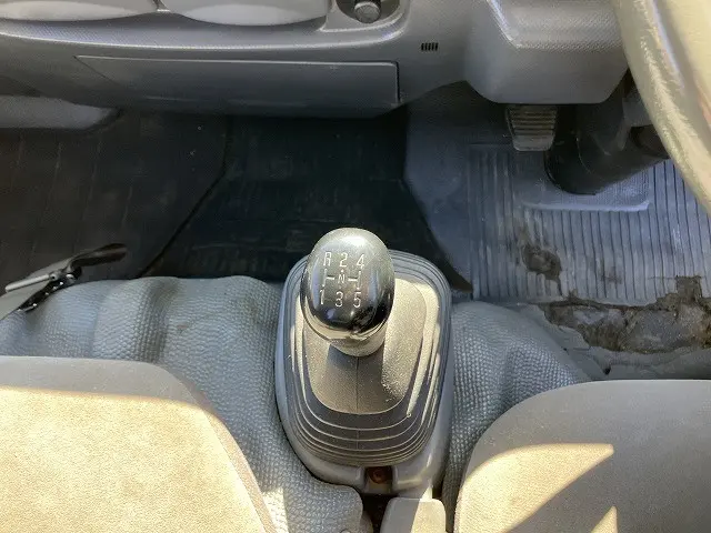 いすゞ エルフ BKG-NHS85A(4WD)の写真41