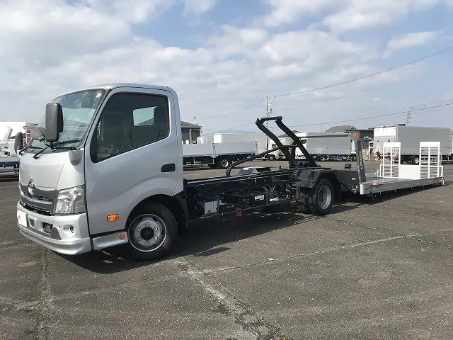 トヨタ ダイナ 2KG-XZU722(2WD)の写真1