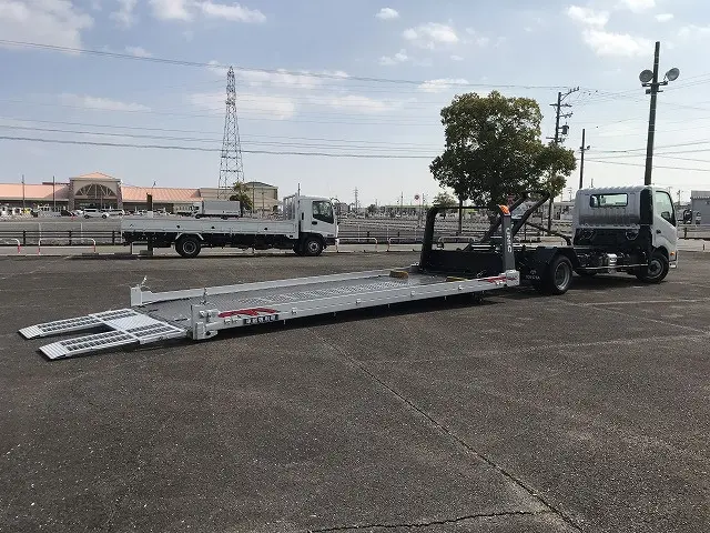 トヨタ ダイナ 2KG-XZU722(2WD)の写真6