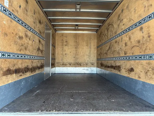 いすゞ エルフ 2PG-NPS88AN(4WD)の写真9