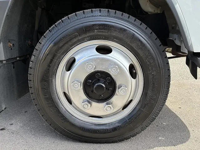 いすゞ エルフ 2PG-NPS88AN(4WD)の写真21