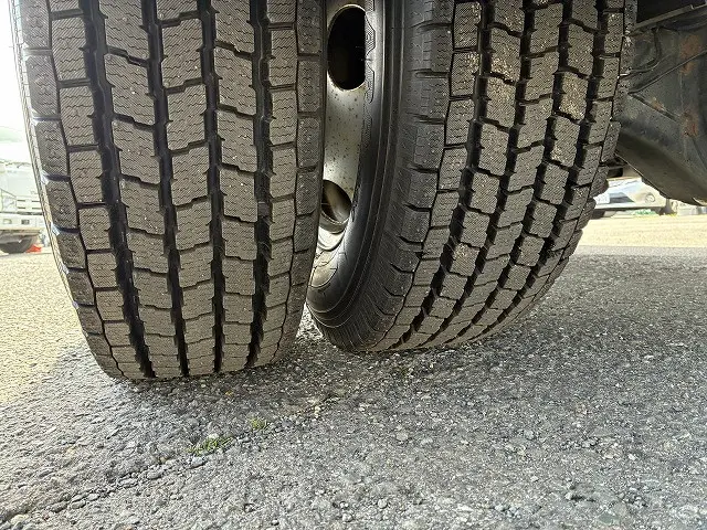 いすゞ エルフ 2PG-NPS88AN(4WD)の写真26