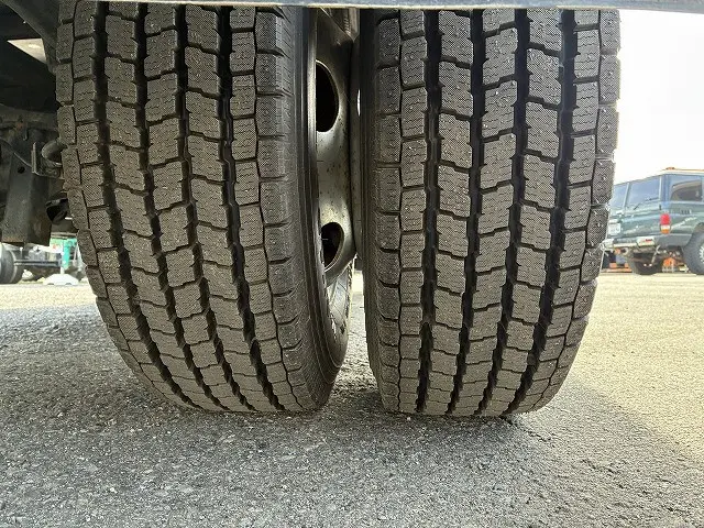 いすゞ エルフ 2PG-NPS88AN(4WD)の写真28