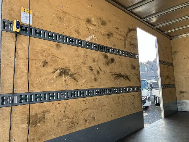 日野 デュトロ 2KG-XZU775M(4WD)の写真20