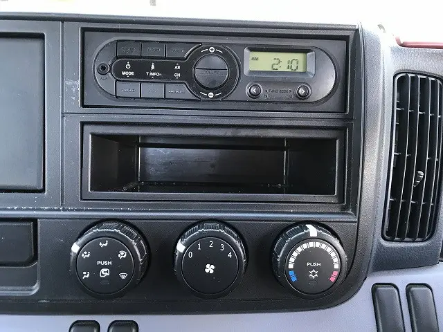 三菱 キャンター TKG-FBA20(2WD)の写真29