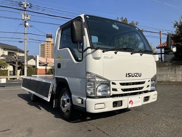 いすゞ エルフ TRG-NHR85A(2WD)の写真10