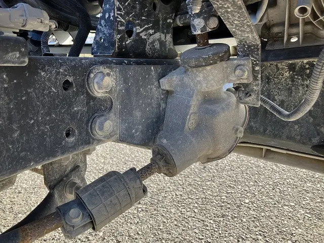 いすゞ エルフ TRG-NHR85A(2WD)の写真22