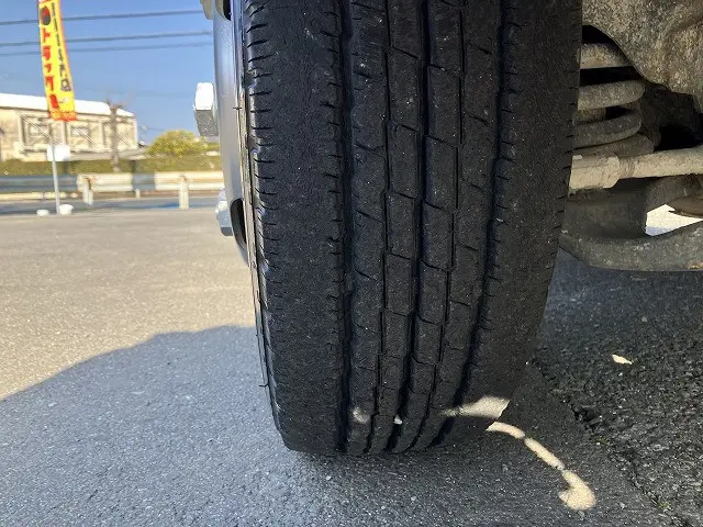 いすゞ エルフ TRG-NHR85A(2WD)の写真37