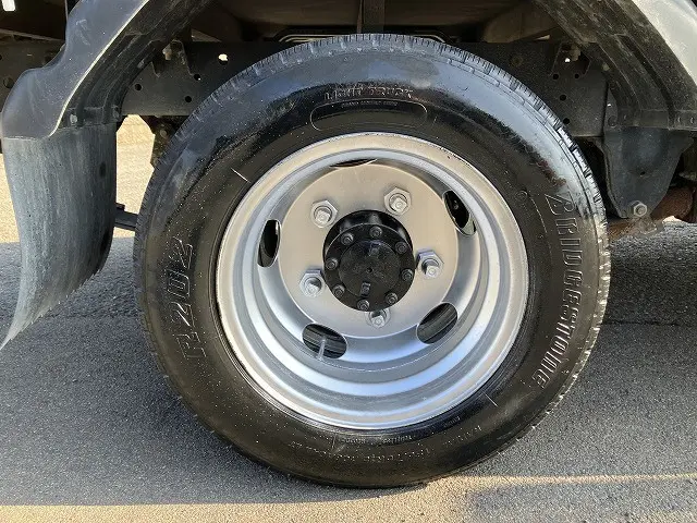 いすゞ エルフ TRG-NHR85A(2WD)の写真38