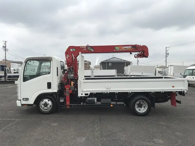 いすゞ エルフ 2RG-NMR88AR(2WD)の写真4