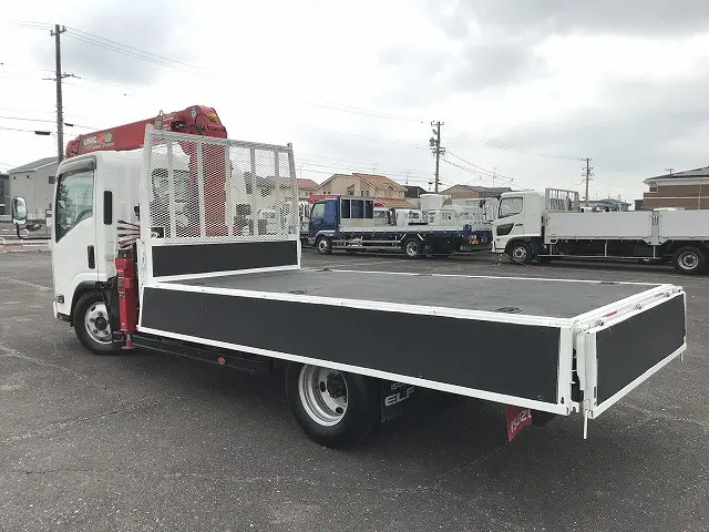 いすゞ エルフ 2RG-NMR88AR(2WD)の写真13