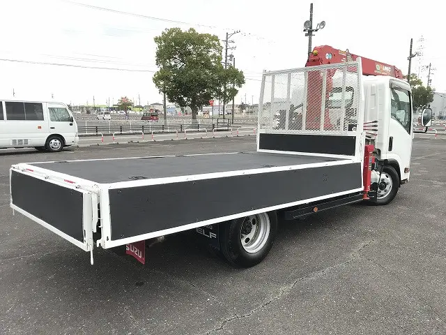 いすゞ エルフ 2RG-NMR88AR(2WD)の写真15