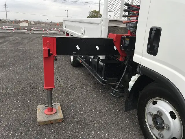 いすゞ エルフ 2RG-NMR88AR(2WD)の写真22