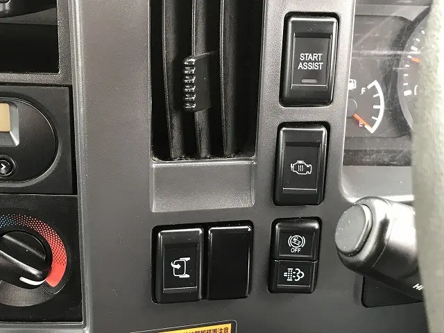 いすゞ エルフ 2RG-NMR88AR(2WD)の写真37