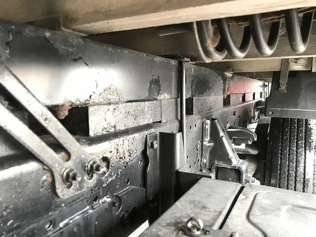 いすゞ エルフ 2RG-NMR88AR(2WD)の写真43