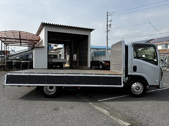 いすゞ エルフ 2RG-NPR88YM(2WD)の写真12