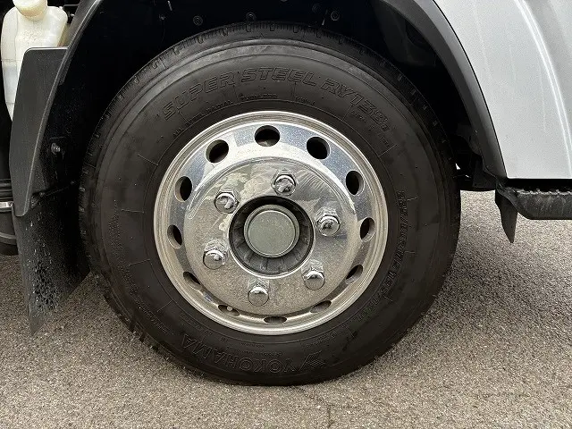 いすゞ エルフ 2RG-NPR88YM(2WD)の写真26