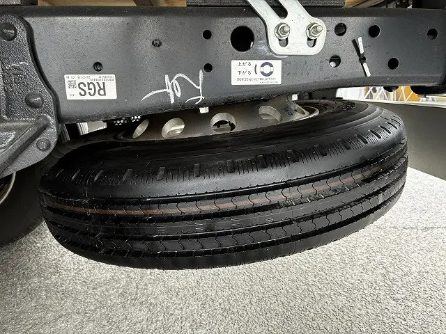 いすゞ エルフ 2RG-NPR88YM(2WD)の写真30