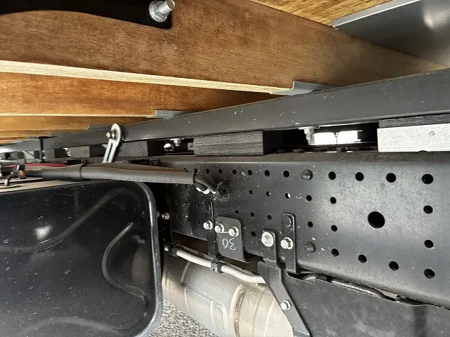 いすゞ エルフ 2RG-NPR88YM(2WD)の写真31