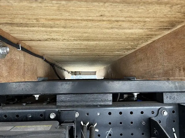 いすゞ エルフ 2RG-NPR88YM(2WD)の写真34