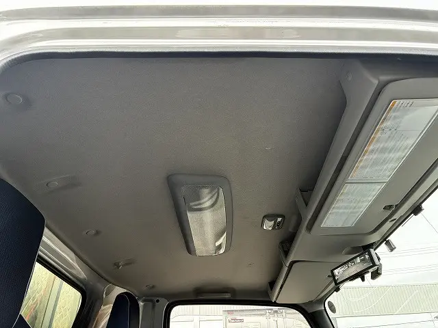 いすゞ エルフ 2RG-NPR88YM(2WD)の写真37