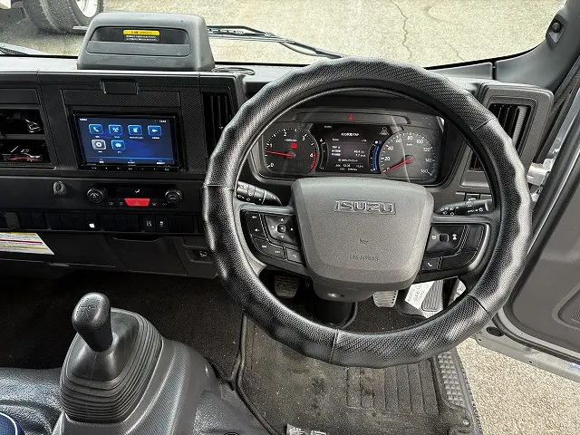 いすゞ エルフ 2RG-NPR88YM(2WD)の写真39