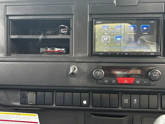 いすゞ エルフ 2RG-NPR88YM(2WD)の写真43