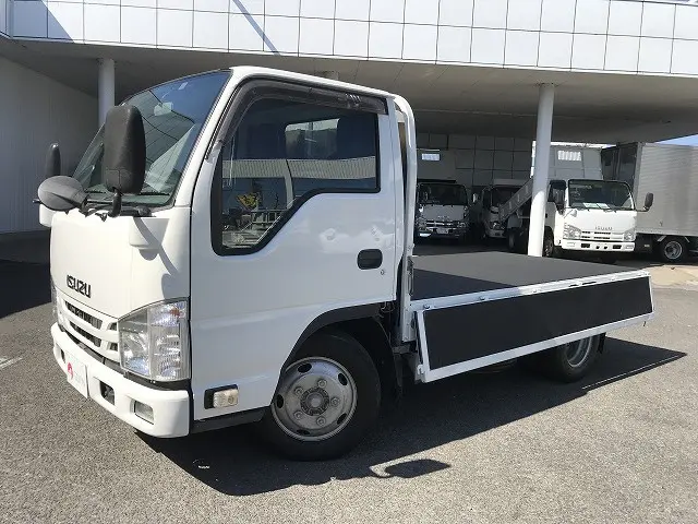いすゞ エルフ 2RG-NKR88A(2WD)の写真9