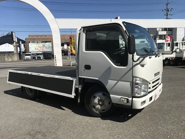 いすゞ エルフ 2RG-NKR88A(2WD)の写真10