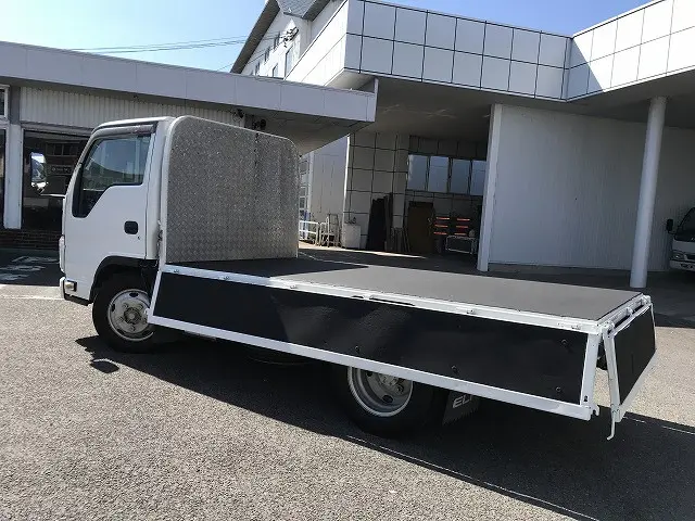 いすゞ エルフ 2RG-NKR88A(2WD)の写真11