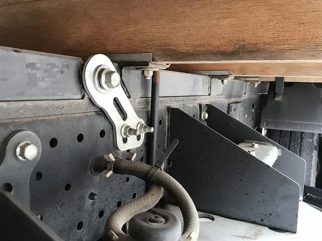 いすゞ エルフ 2RG-NKR88A(2WD)の写真35