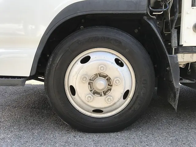 いすゞ エルフ 2RG-NKR88A(2WD)の写真40