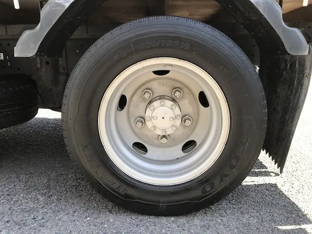 いすゞ エルフ 2RG-NKR88A(2WD)の写真41