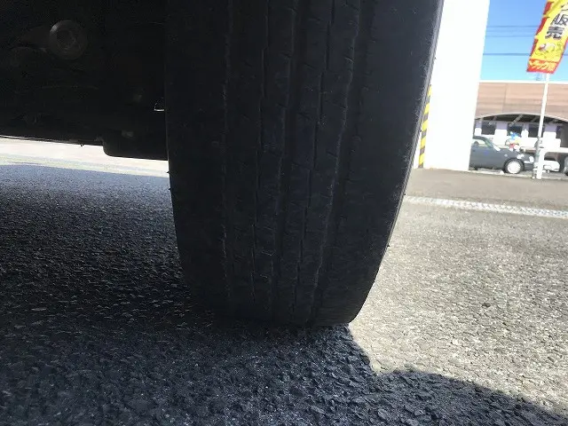 いすゞ エルフ 2RG-NKR88A(2WD)の写真44