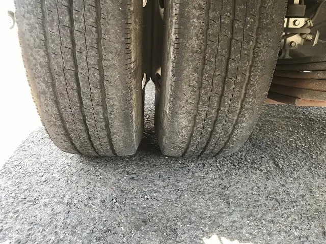 いすゞ エルフ 2RG-NKR88A(2WD)の写真45