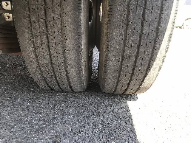 いすゞ エルフ 2RG-NKR88A(2WD)の写真46