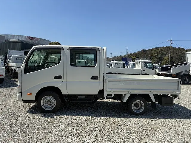 トヨタ ダイナ 3BF-TRY230(2WD)の写真4