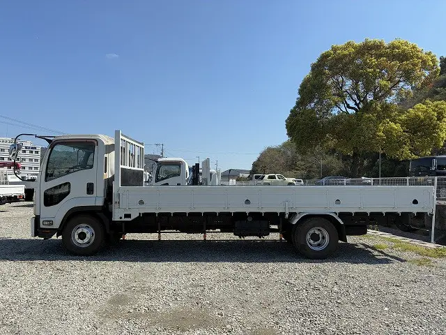 いすゞ フォワード SKG-FRR90S1(2WD)の写真4