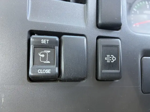 いすゞ フォワード SKG-FRR90S1(2WD)の写真33