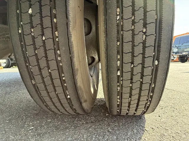 いすゞ フォワード PKG-FRR90S2(2WD)の写真27