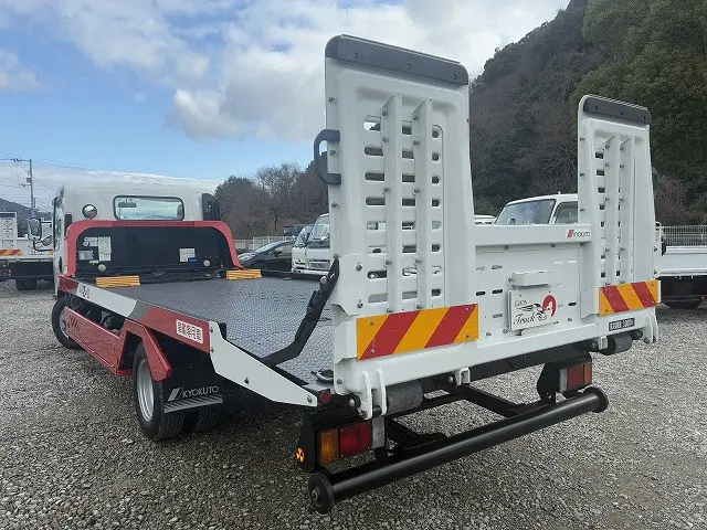 いすゞ エルフ TRG-NPR85AN(2WD)の写真6