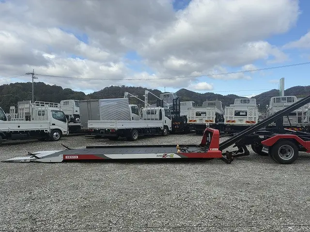 いすゞ エルフ TRG-NPR85AN(2WD)の写真12