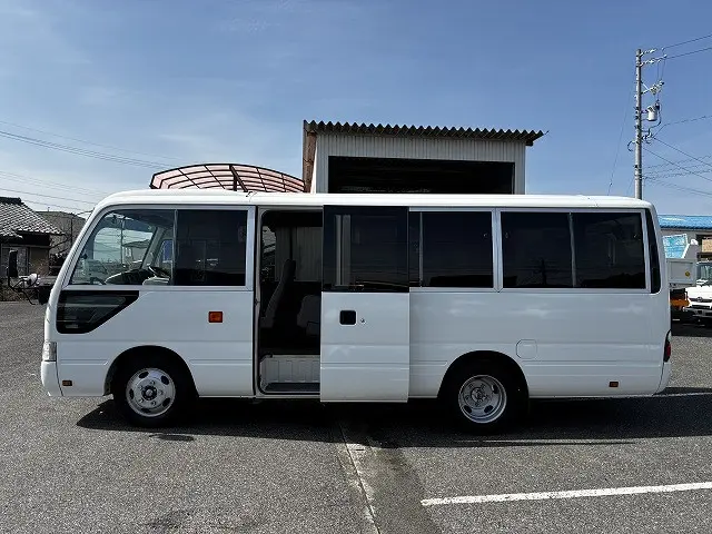 トヨタ コースター PDG-XZB40(2WD)の写真9